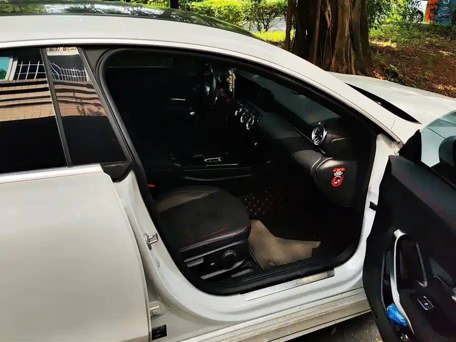 Mercedes-Benz CLA (Import) 2022 CLA 200 фото 8