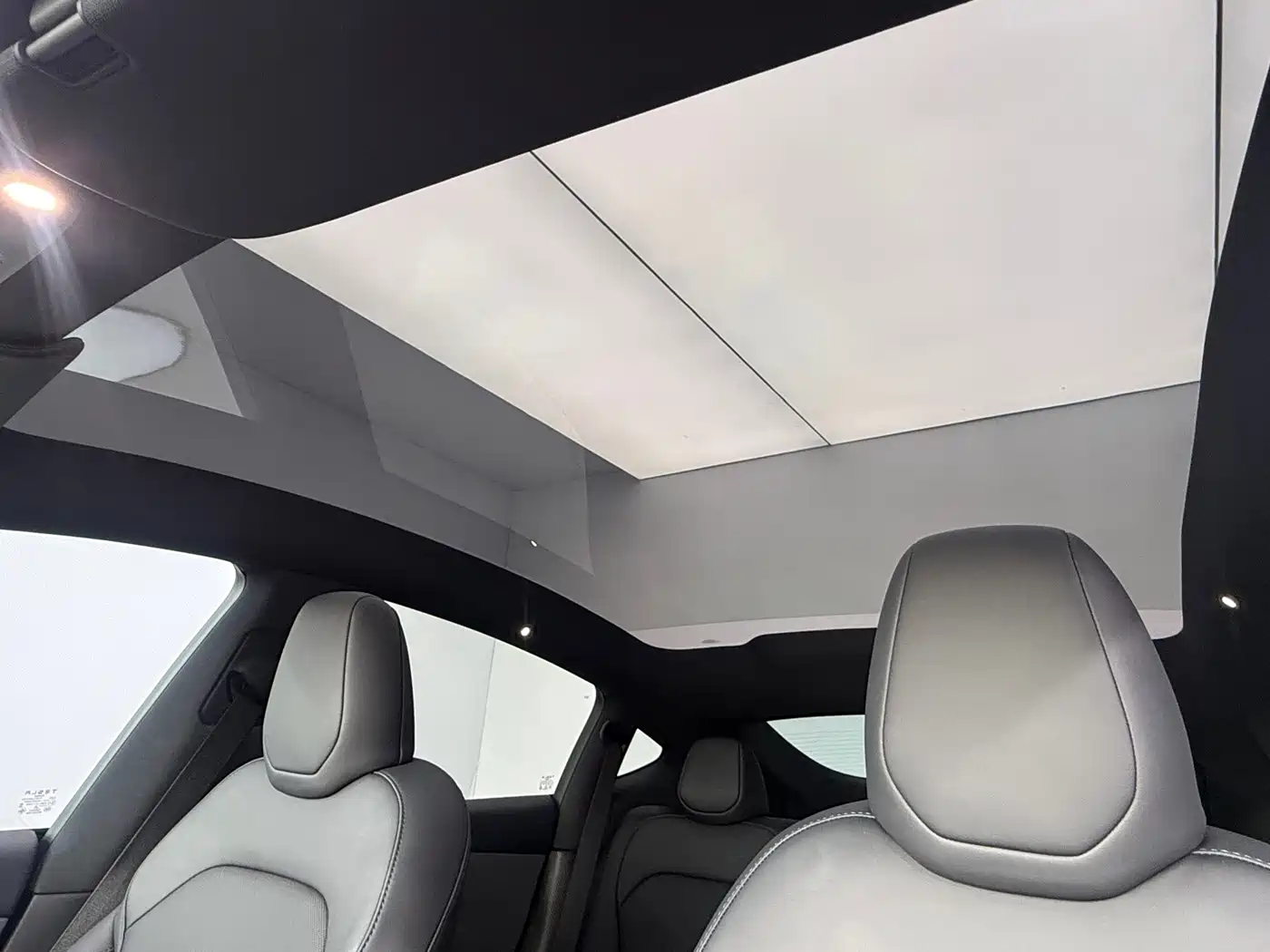Tesla Model Y 2026 2026 Rear-Wheel Drive