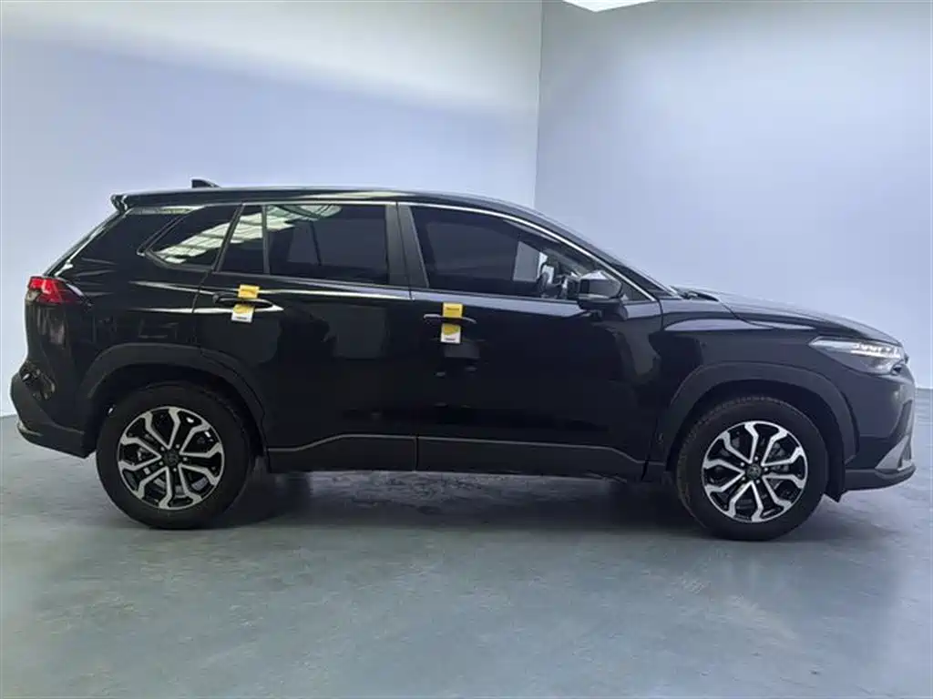 Toyota Frontlander 2023 2.0L CVT Luxury Edition фото 23
