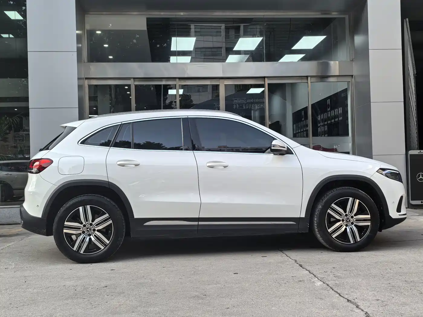 Mercedes-Benz EQA 2023 2023 EQA 260