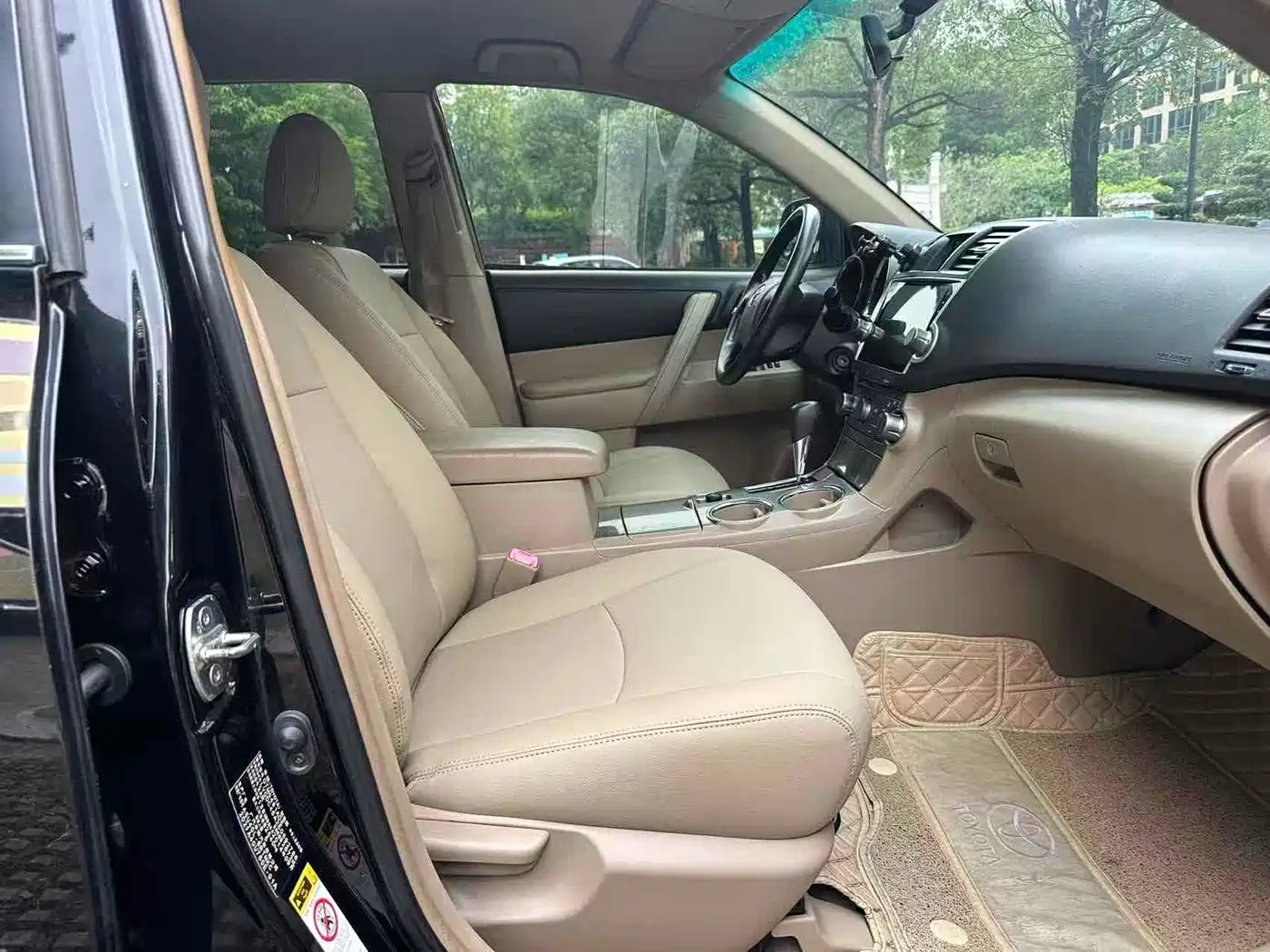 Toyota Highlander 2012 2.7L 2WD 5-seater Elite Edition фото 6