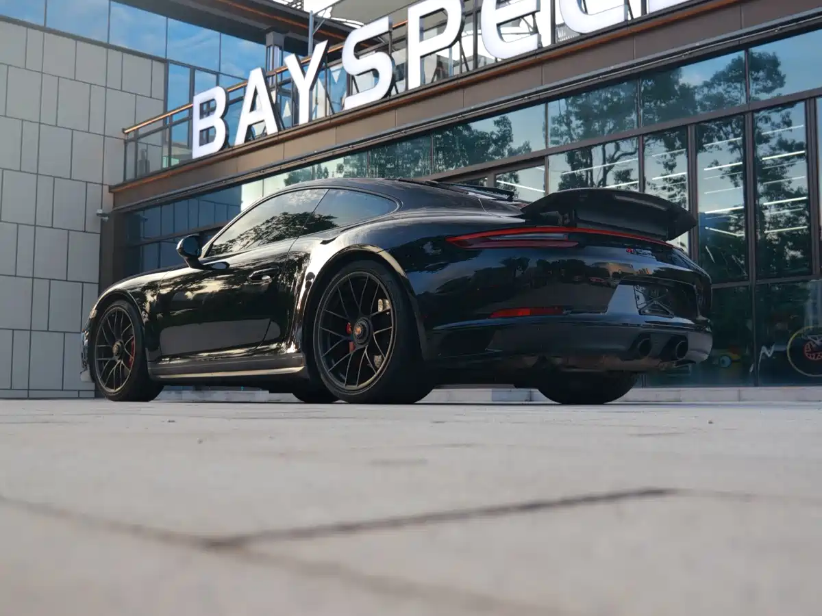 Photo 31 - Porsche 911
