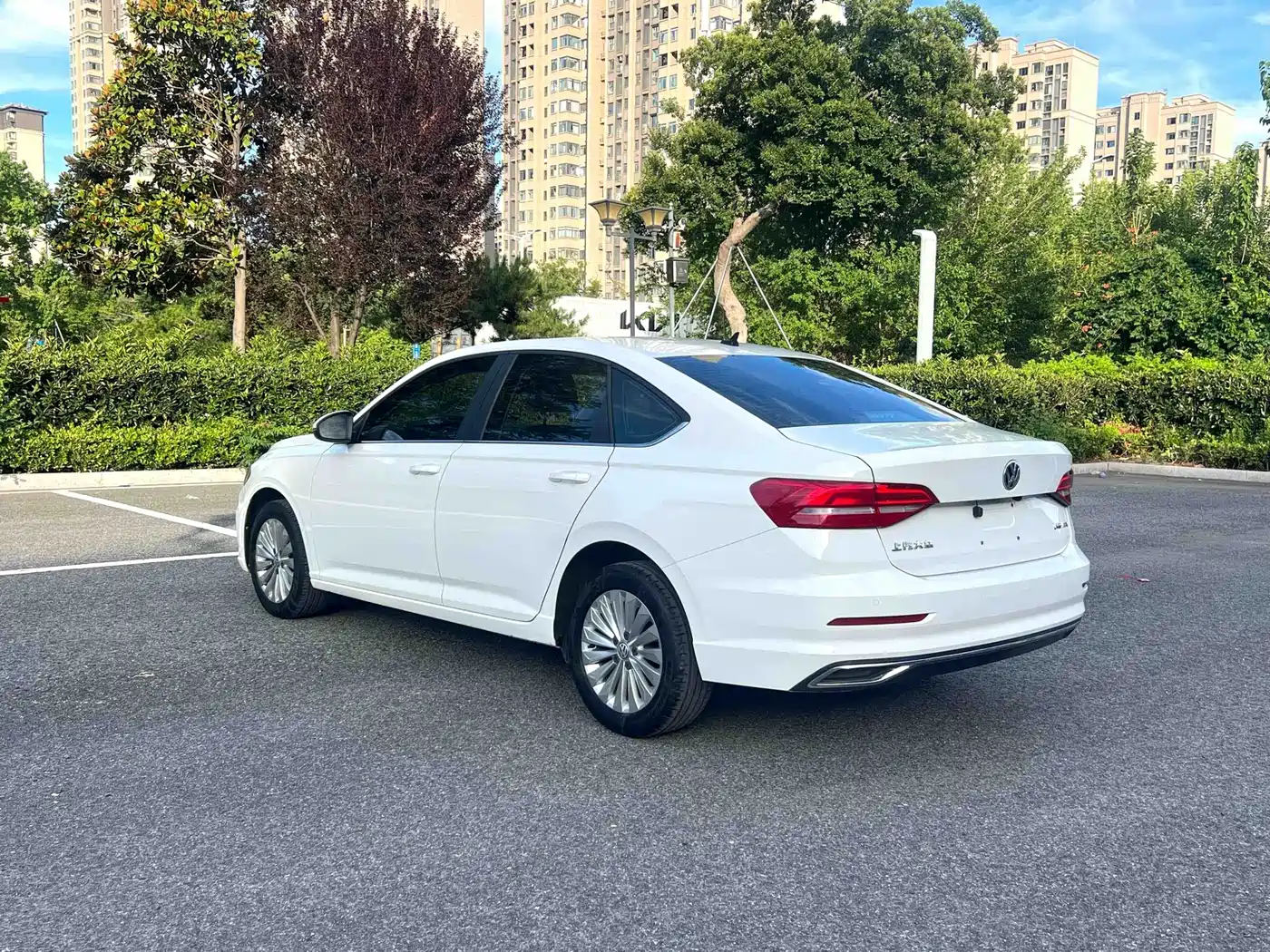 Volkswagen Lavida 2019 1.5L Automatic Comfort Edition China VI фото 4