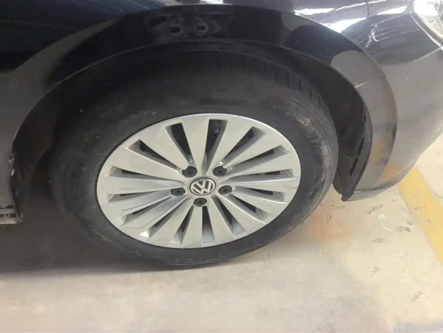Volkswagen Lavida 2019 1.5L Automatic Comfort Edition China VI фото 6