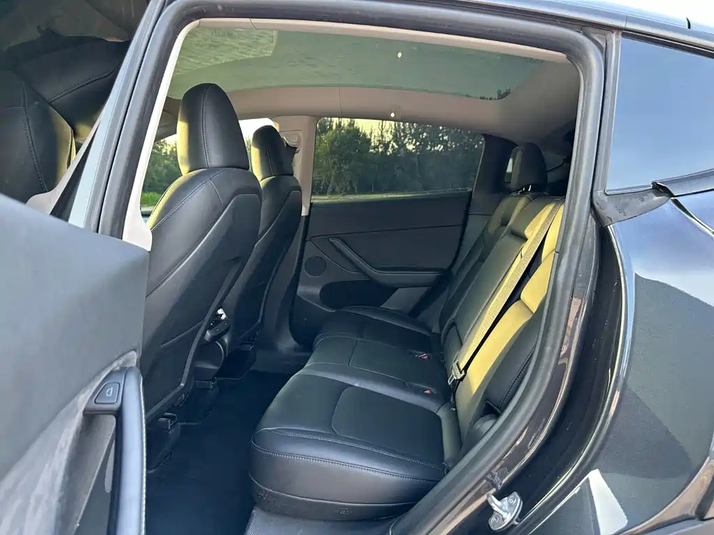 Фото 9 - Tesla Model Y