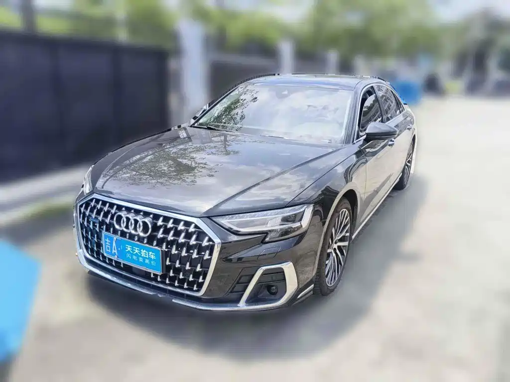 2025 Audi A8