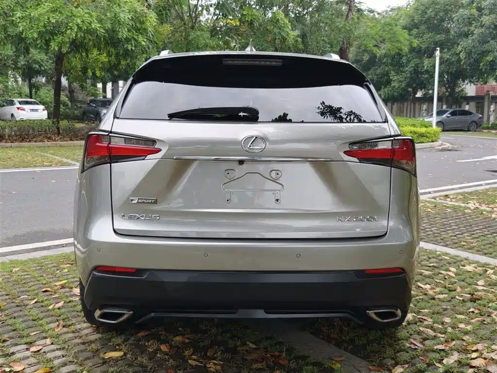 Lexus NX 2015 200t AWD F SPORT фото 15