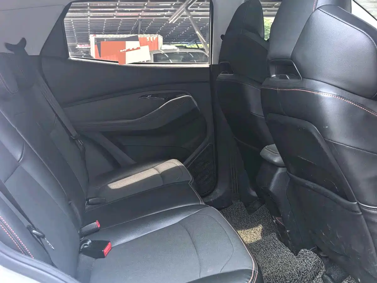 Фото 5 - Baojun RS-3