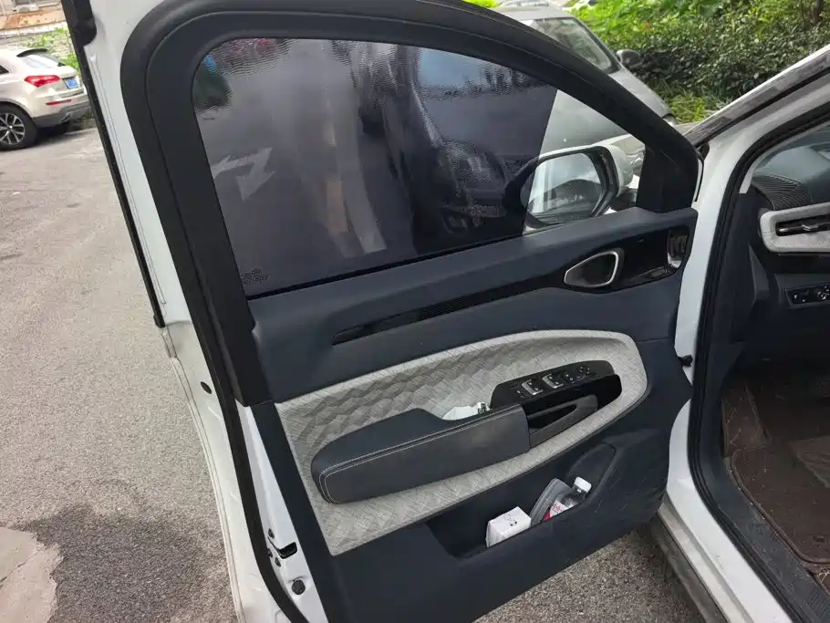 Фото 7 - Baojun RM-5