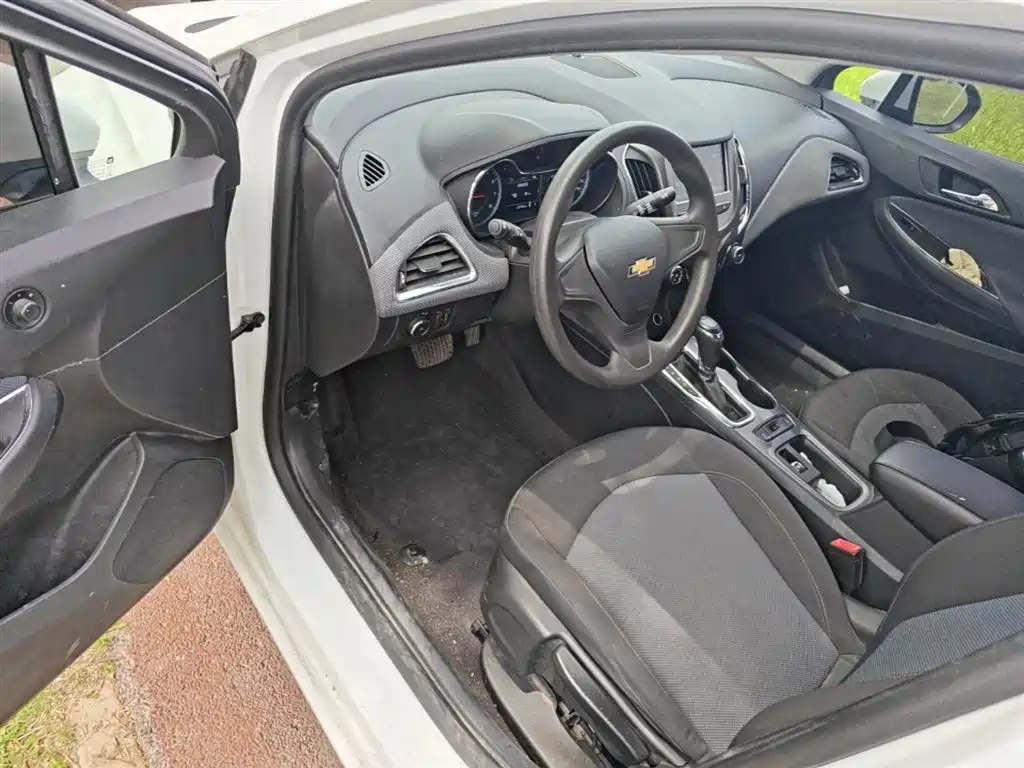 Chevrolet Cruze 2018 320 Automatic Pioneer Sunroof Edition фото 16