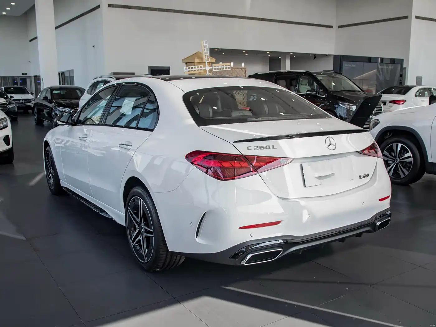 Mercedes-Benz C-Class 2025 C 260 L Night Sport Edition фото 7