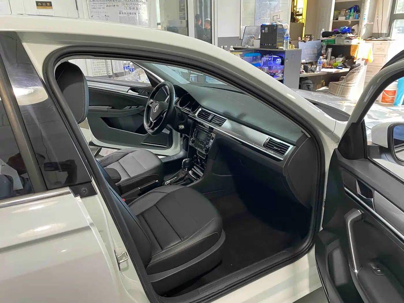 Volkswagen Bora 2016 Model 1.6L Automatic Comfort фото 10