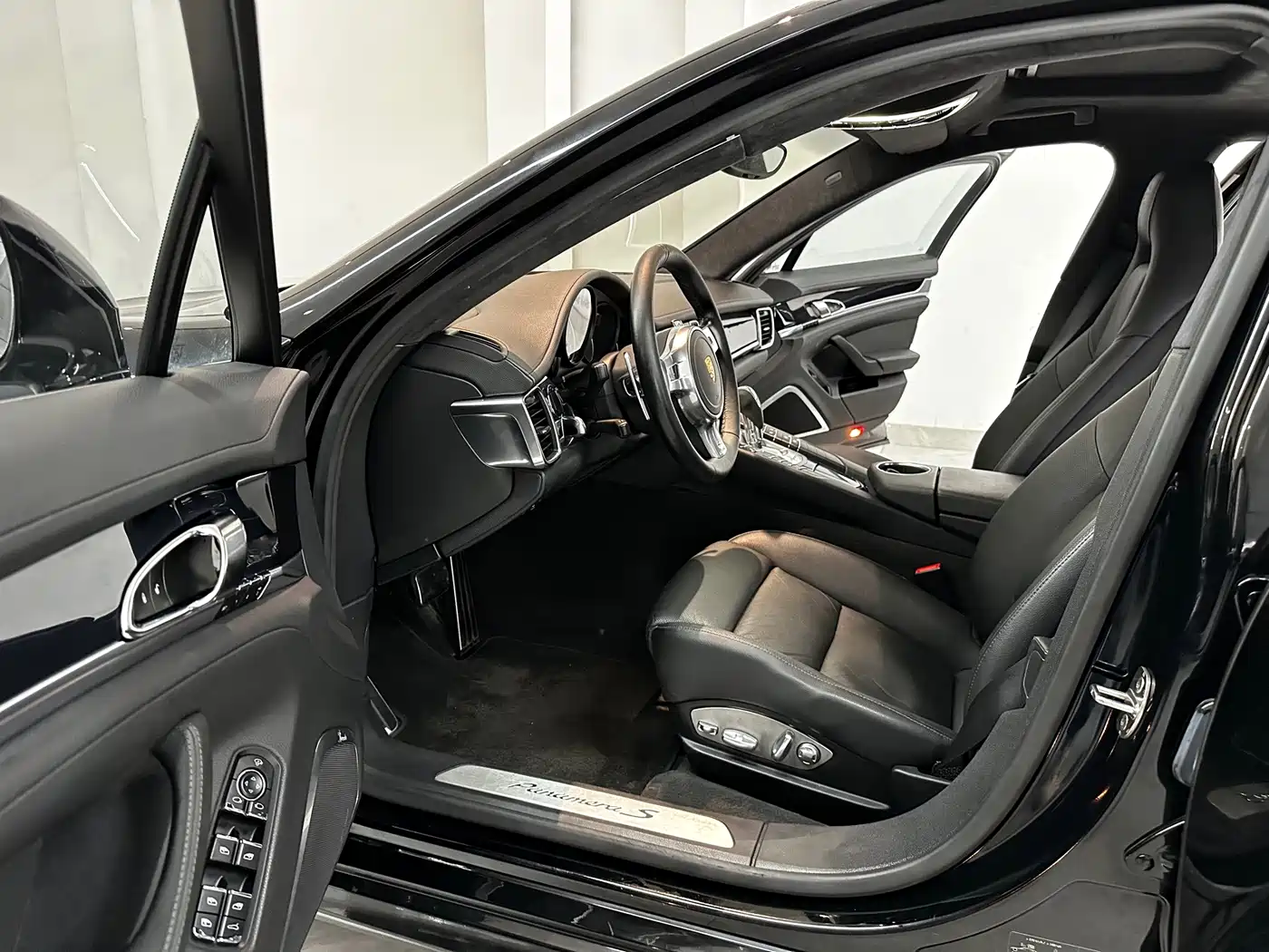 Фото 8 - Porsche Panamera