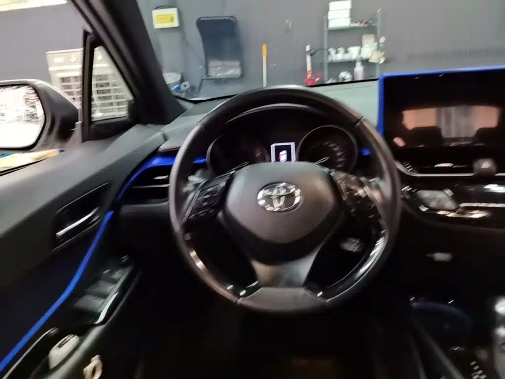 Toyota C-HR 2020 2020 Model 2.0L Luxury