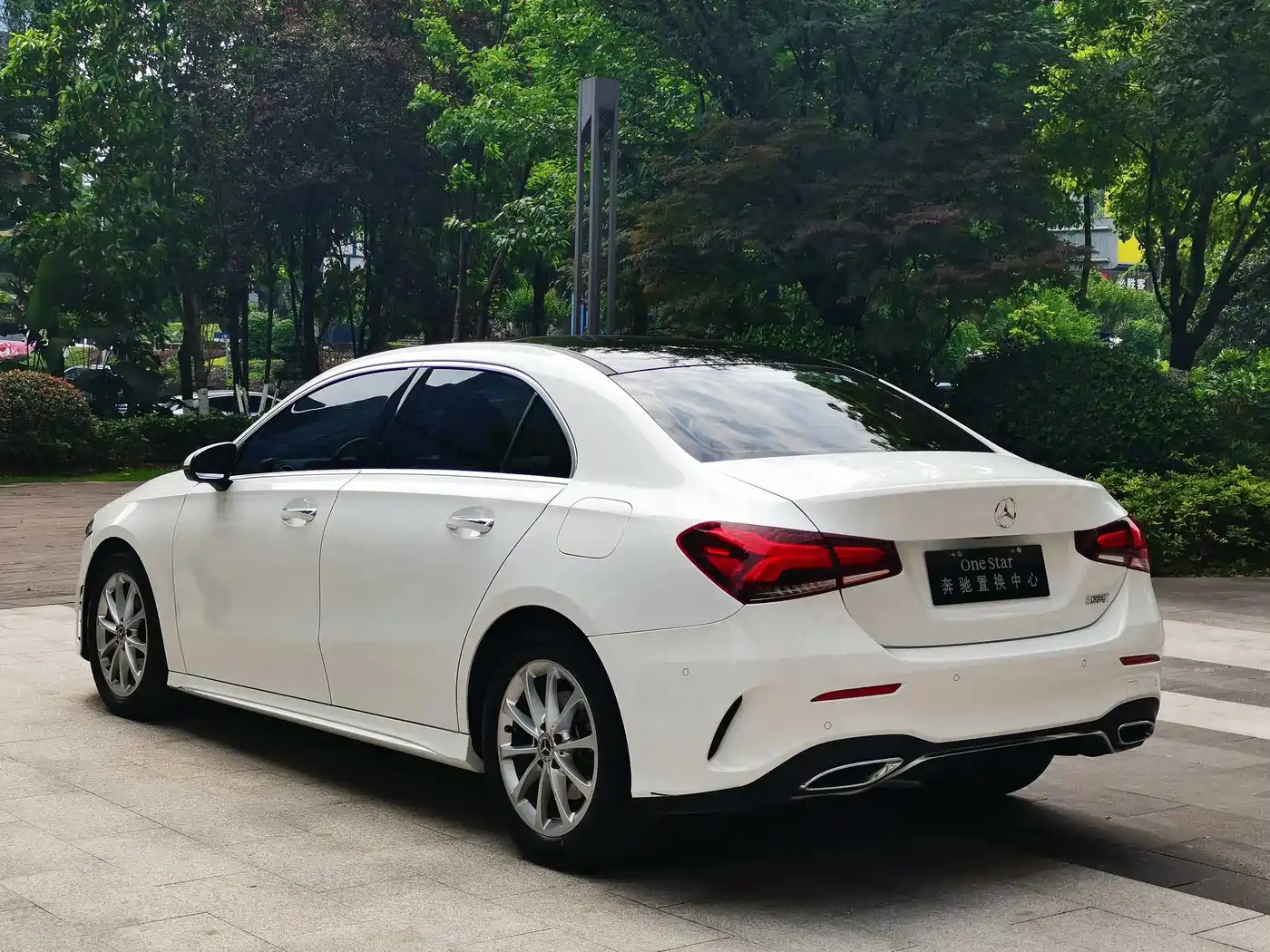 Mercedes-Benz A-Class 2022 A 200 L Sport Sedan Dynamic фото 4