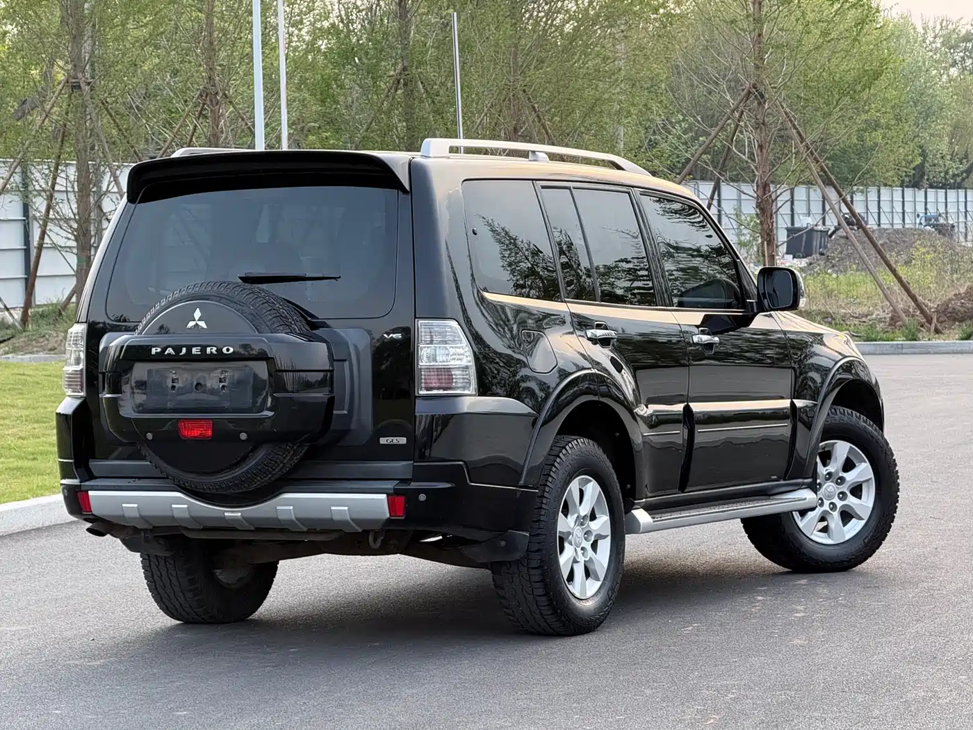Mitsubishi Pajero (Import) 2010 3.0L Automatic Elite Edition фото 2