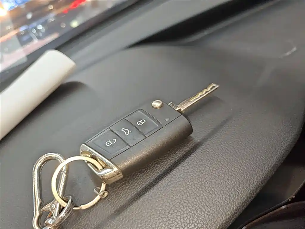 VOLKSWAGEN TUYUE