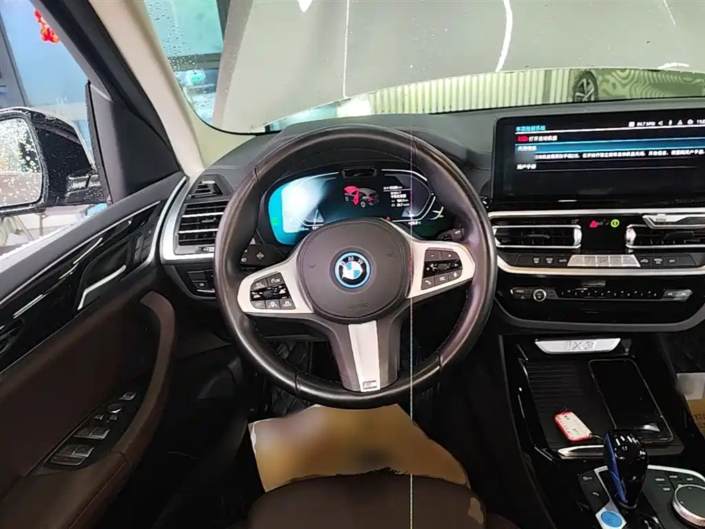 BMW iX3 2022 Leading Edition фото 7