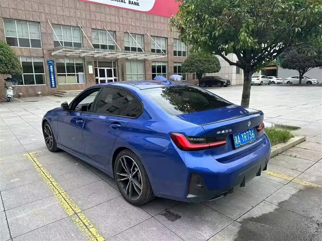 BMW 3 Series 2023 330i M Sport Shadow Edition фото 7