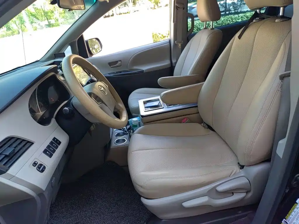Toyota Sienna 2015 2015 3.5L 2WD L
