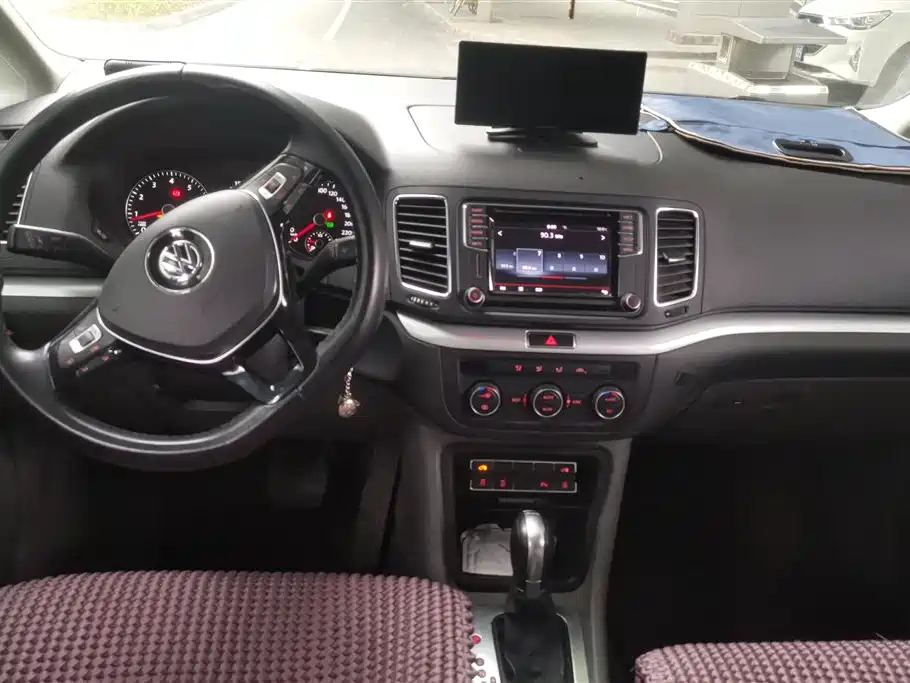 Volkswagen Sharan 2016 380TSI Comfort 7-seater фото 12