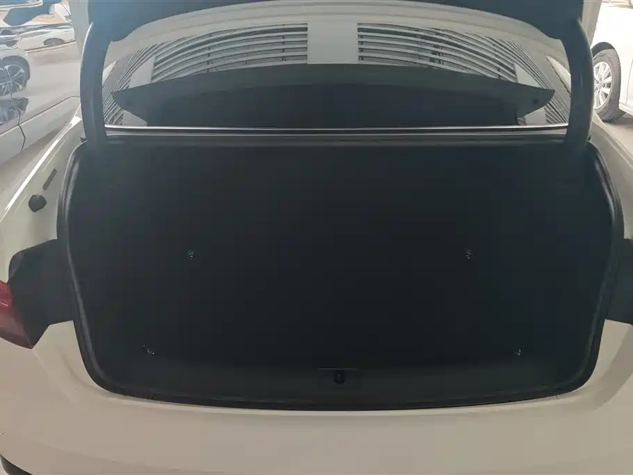 Audi A4L 2022 40 TFSI Luxury Elegance фото 4