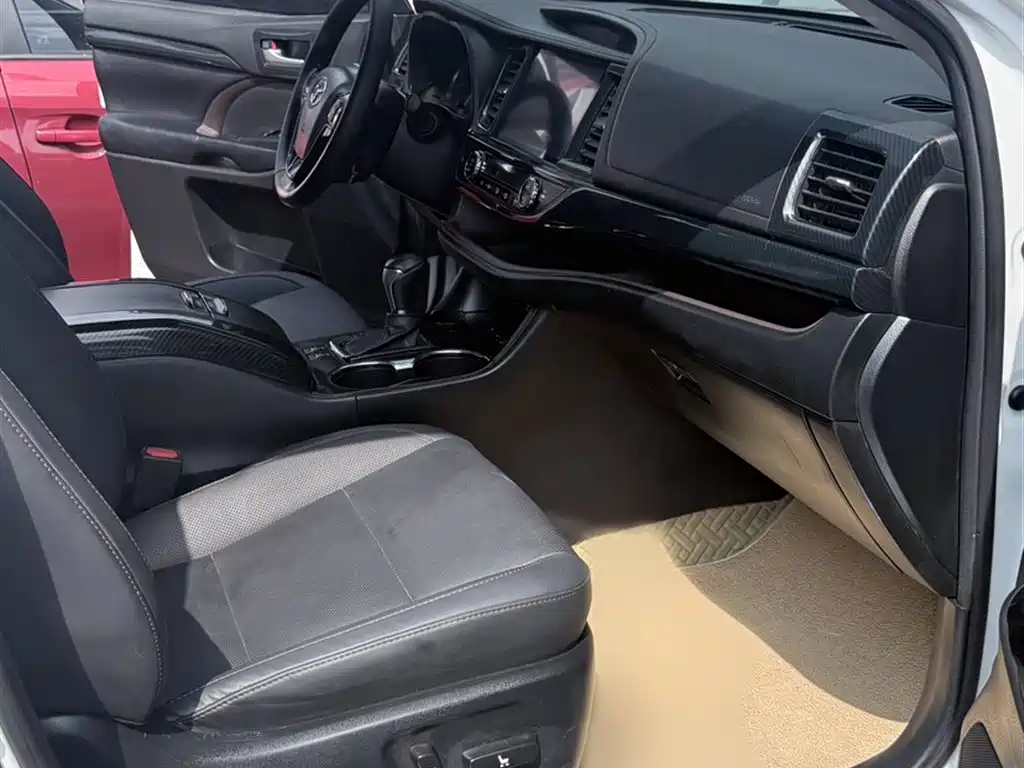 Toyota Highlander 2021 2.0T AWD Luxury 7-Seater фото 5