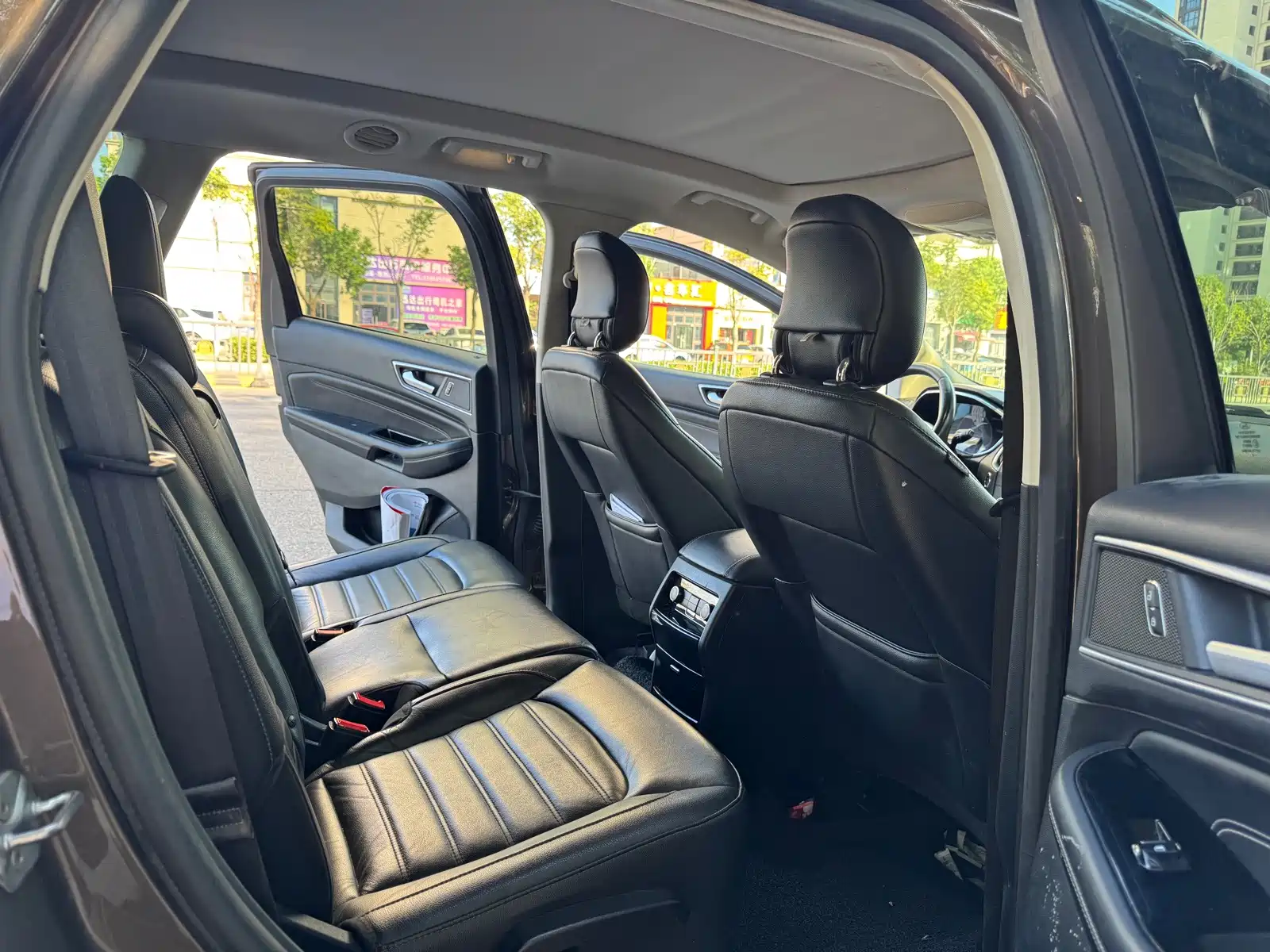 Фото 7 - Ford Edge