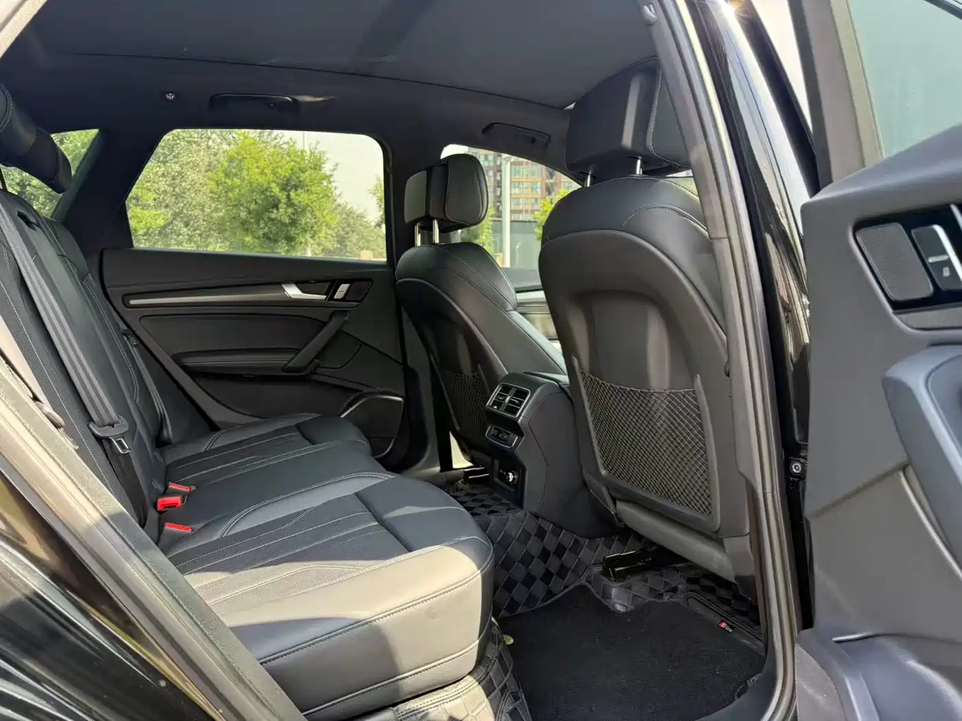 Audi Q5L 2025 40 TFSI Luxury Dynamic фото 7