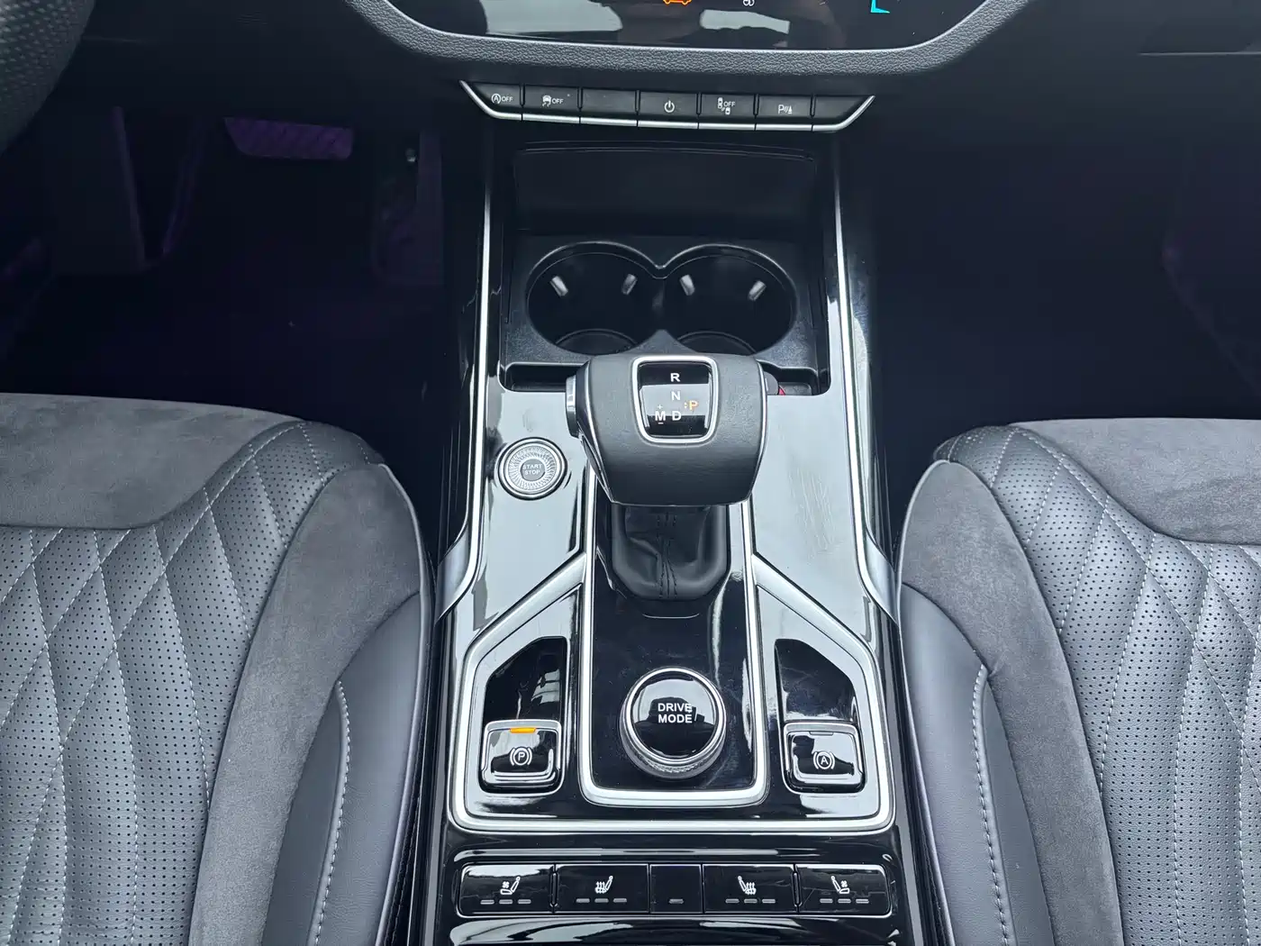 Hongqi HS5 2022 2.0T Smart Connect Premium Edition фото 21