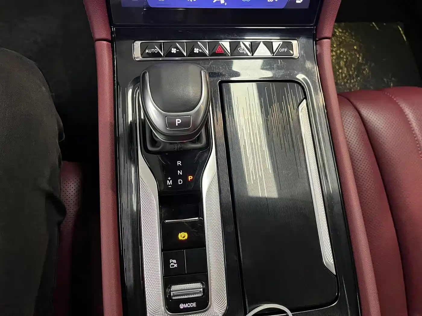 Hongqi H5 2023 2.0T Auto Smart Connect Flag Comfort фото 22