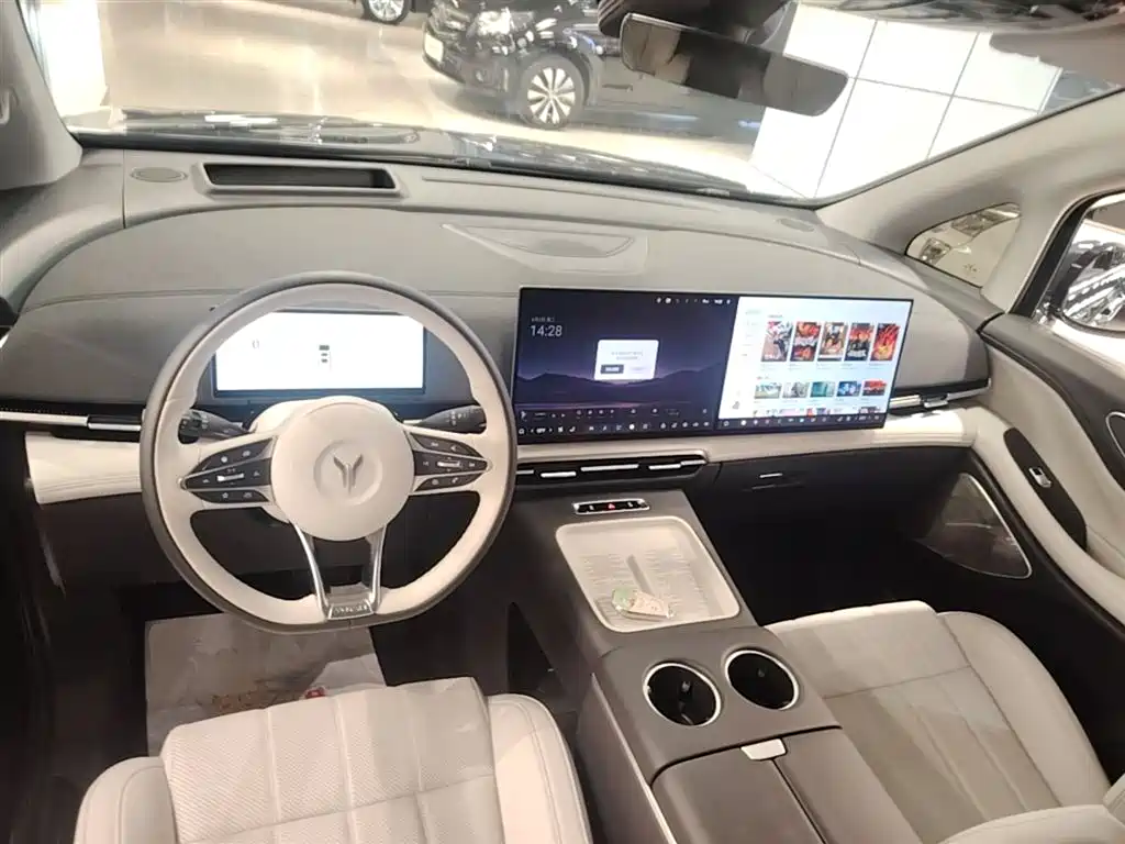 Voyah Auto Voyah Dreamer 2025 PHEV 4WD Kunpeng Premium Edition фото 10