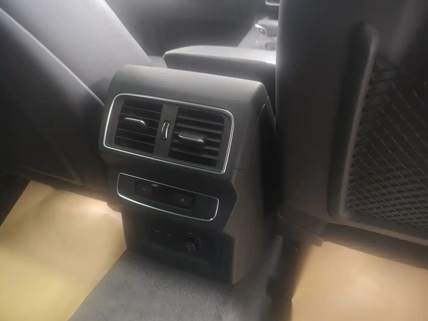 Audi Q5L 2020 Facelift 40 TFSI Honor Fashion фото 7