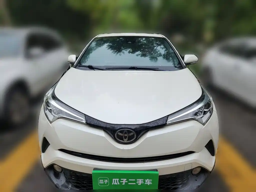 Toyota C-HR 2019 2018 2.0L Leading Sunroof Edition China VI