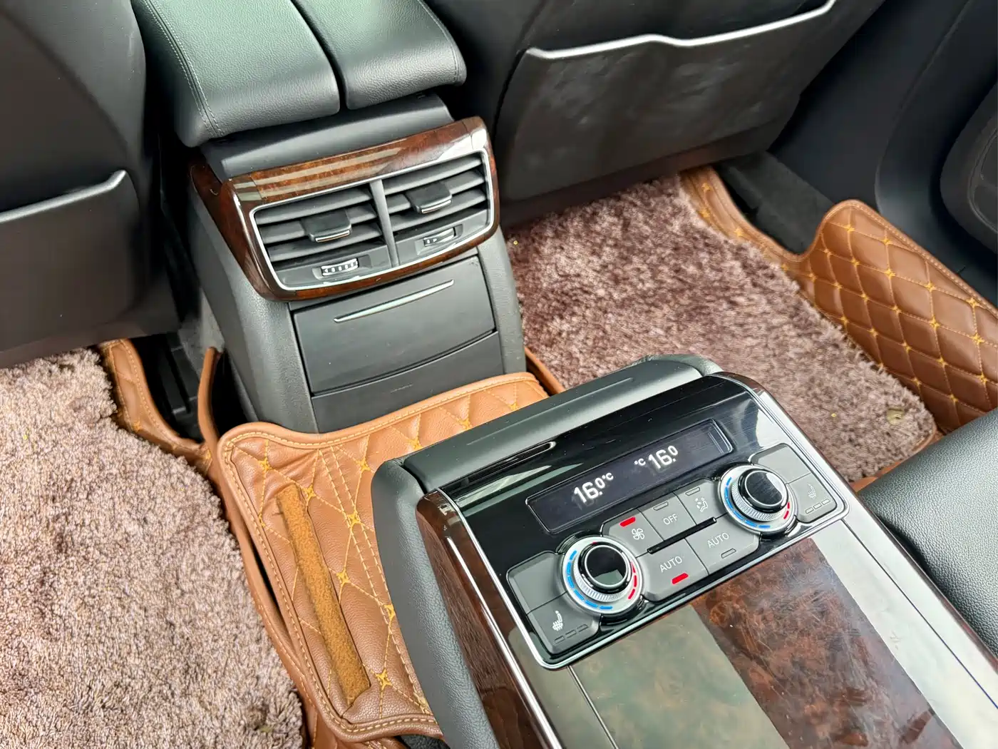 Audi A8 2014 A8L 45 TFSI quattro Comfort фото 19