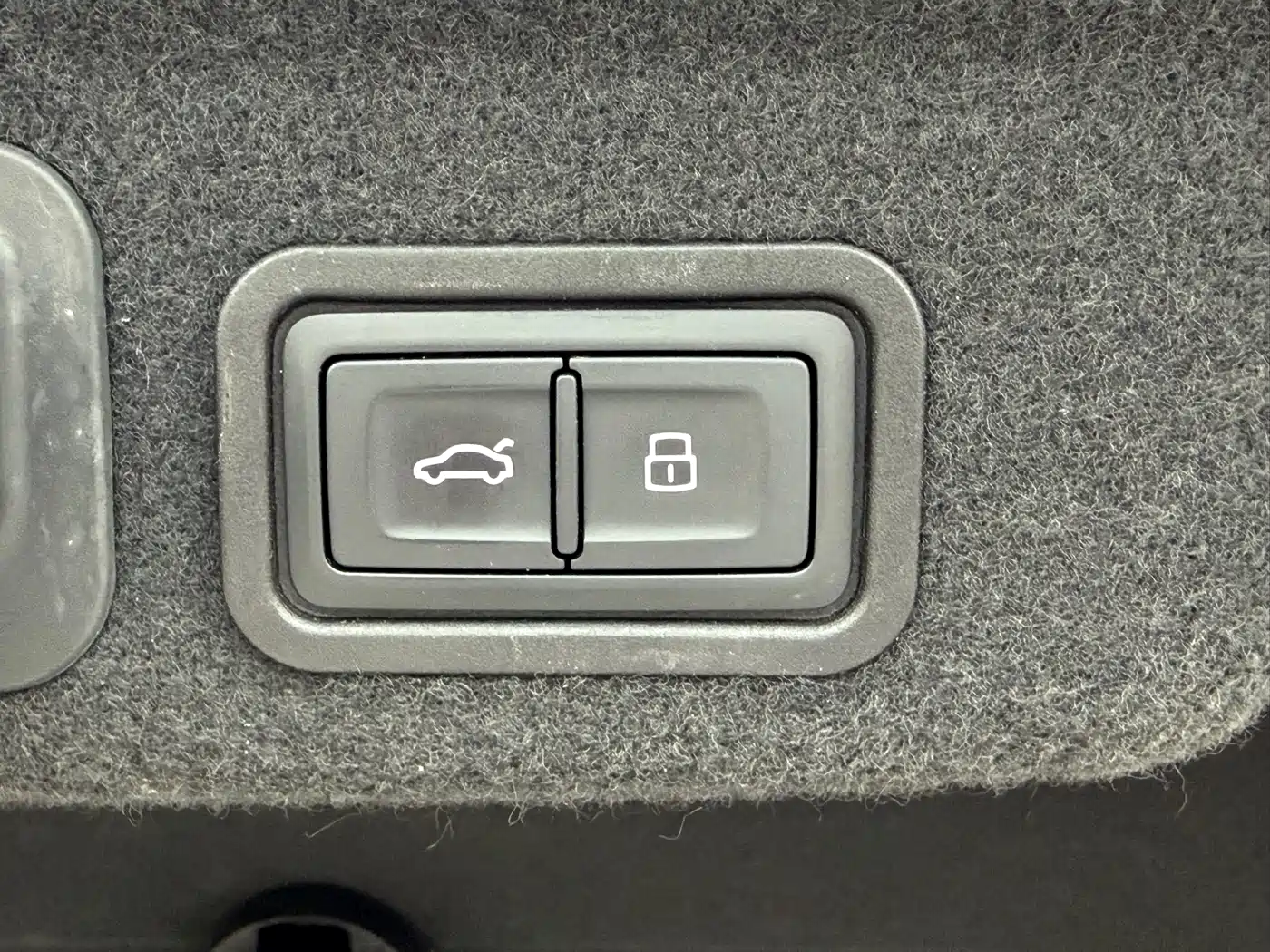Audi A8 2014 A8L 45 TFSI quattro Comfort фото 21