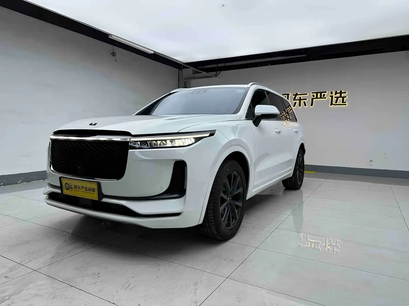 Photo 1 - Li Auto Li ONE
