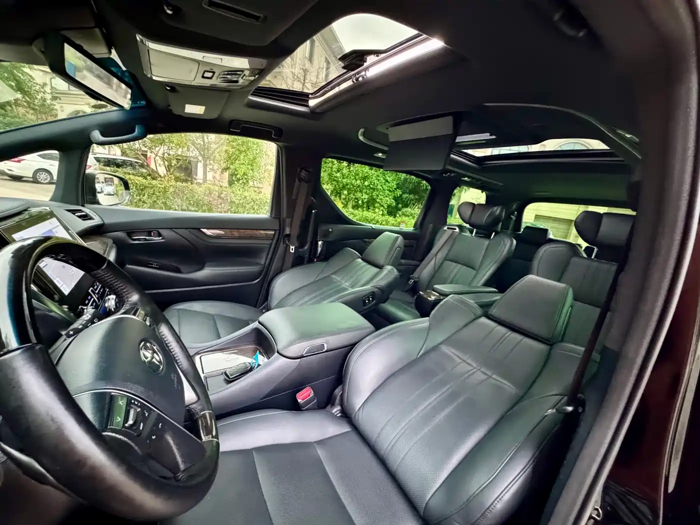 Toyota Vellfire 2023 Crown Hybrid 2.5L HV Premium фото 22