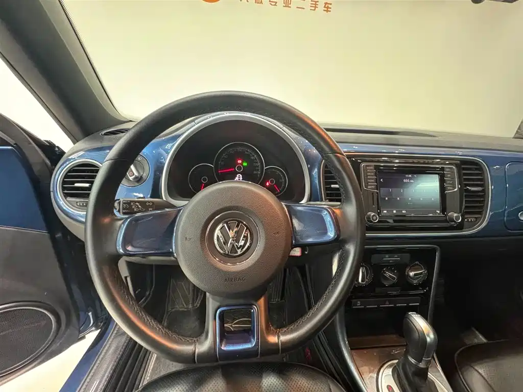 Volkswagen Beetle 2018 180TSI Easy Joy Edition фото 11
