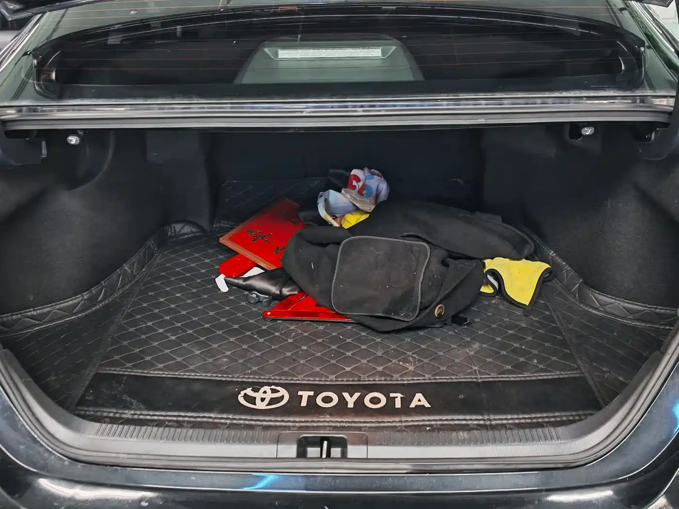 Toyota Camry 2023 2.5G Luxury Edition фото 12