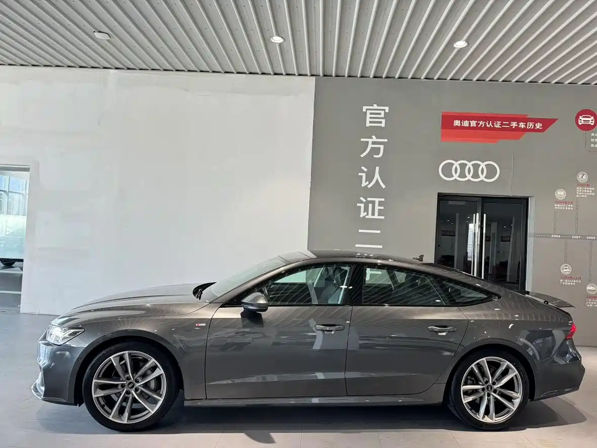 Фото 3 - Audi A7