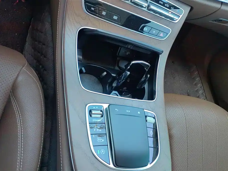 Mercedes-Benz E-Class 2021 E 300 L Fashion фото 16