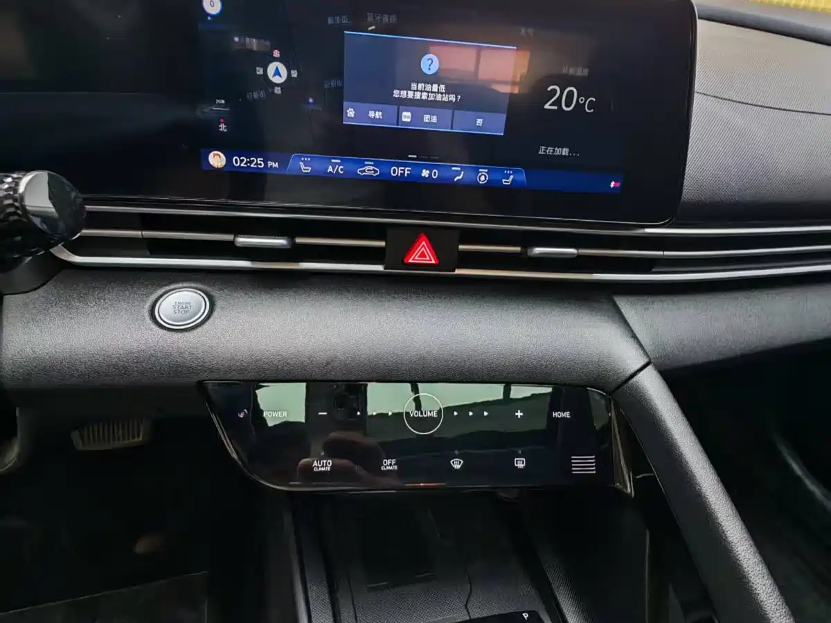 Hyundai Elantra 2022 1.5L CVT LUX Premium Edition фото 15
