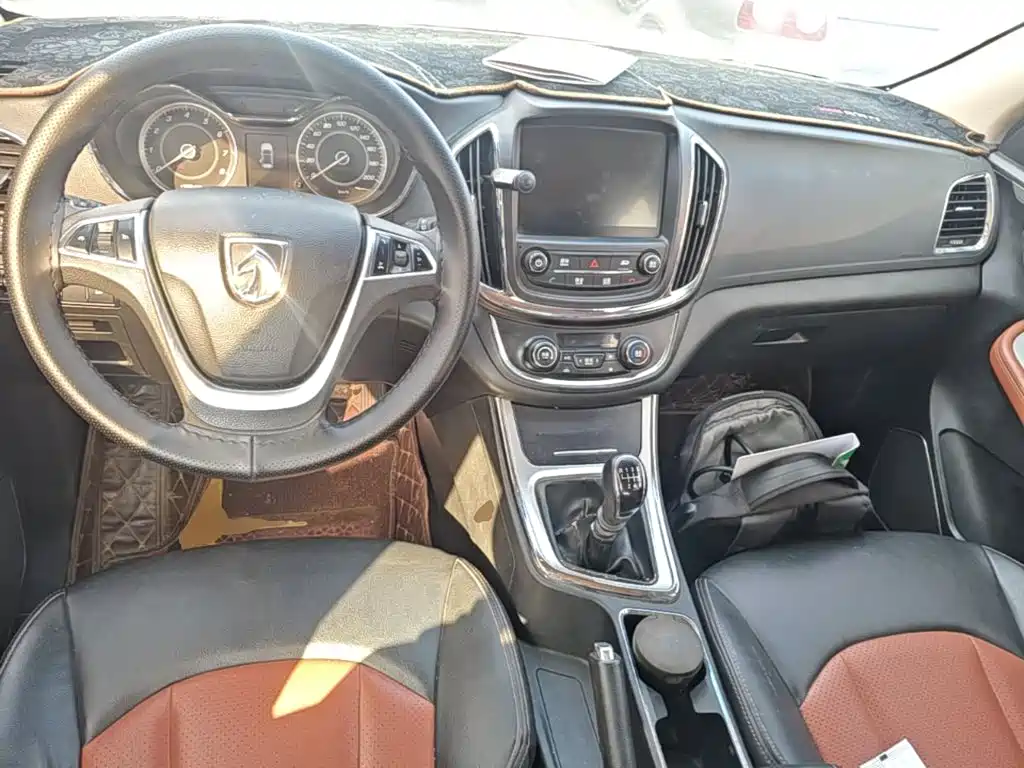 Baojun 560 2017 2016 1.8L Manual Elite