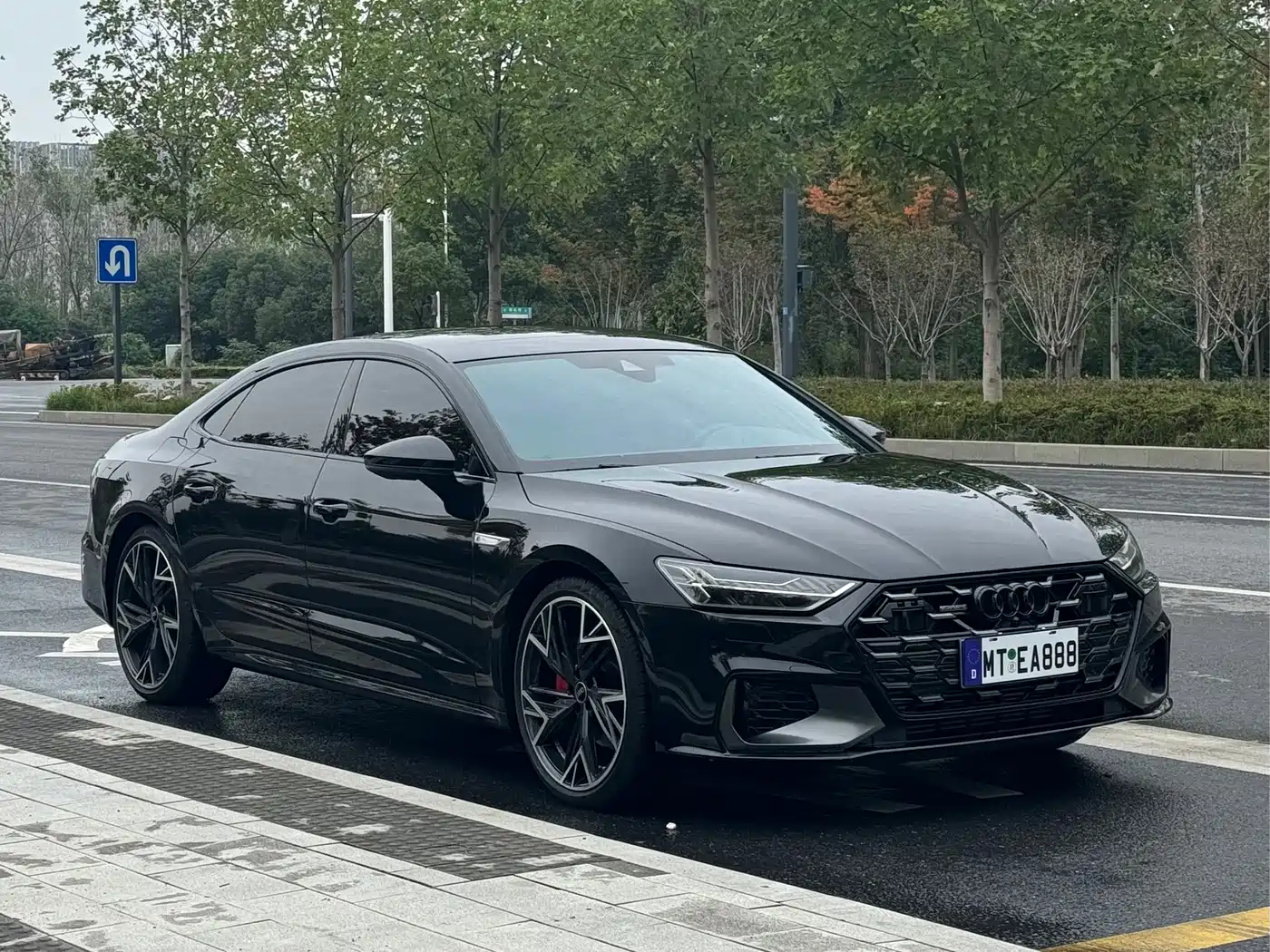 AUDI A7L