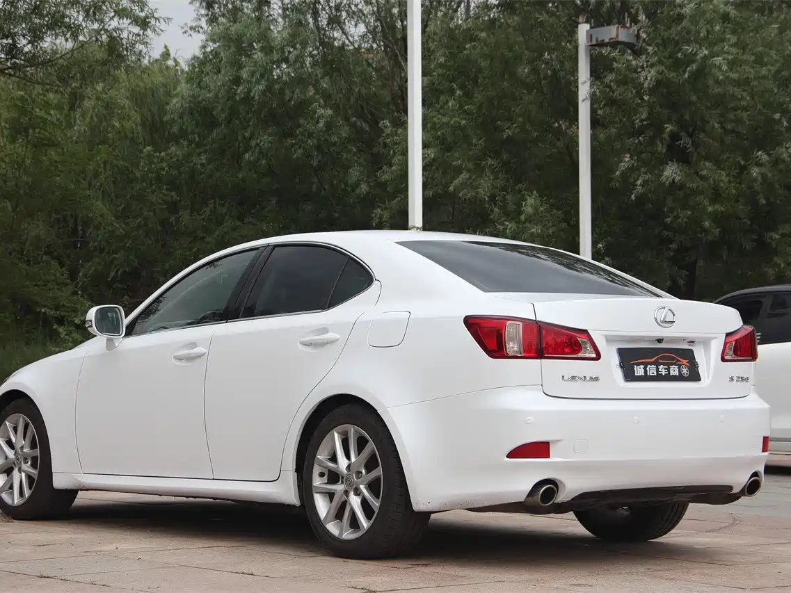 Lexus IS 2011 250 Sport фото 9