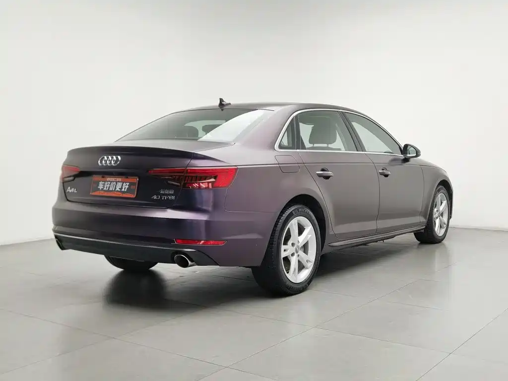 Фото 2 - Audi A4L