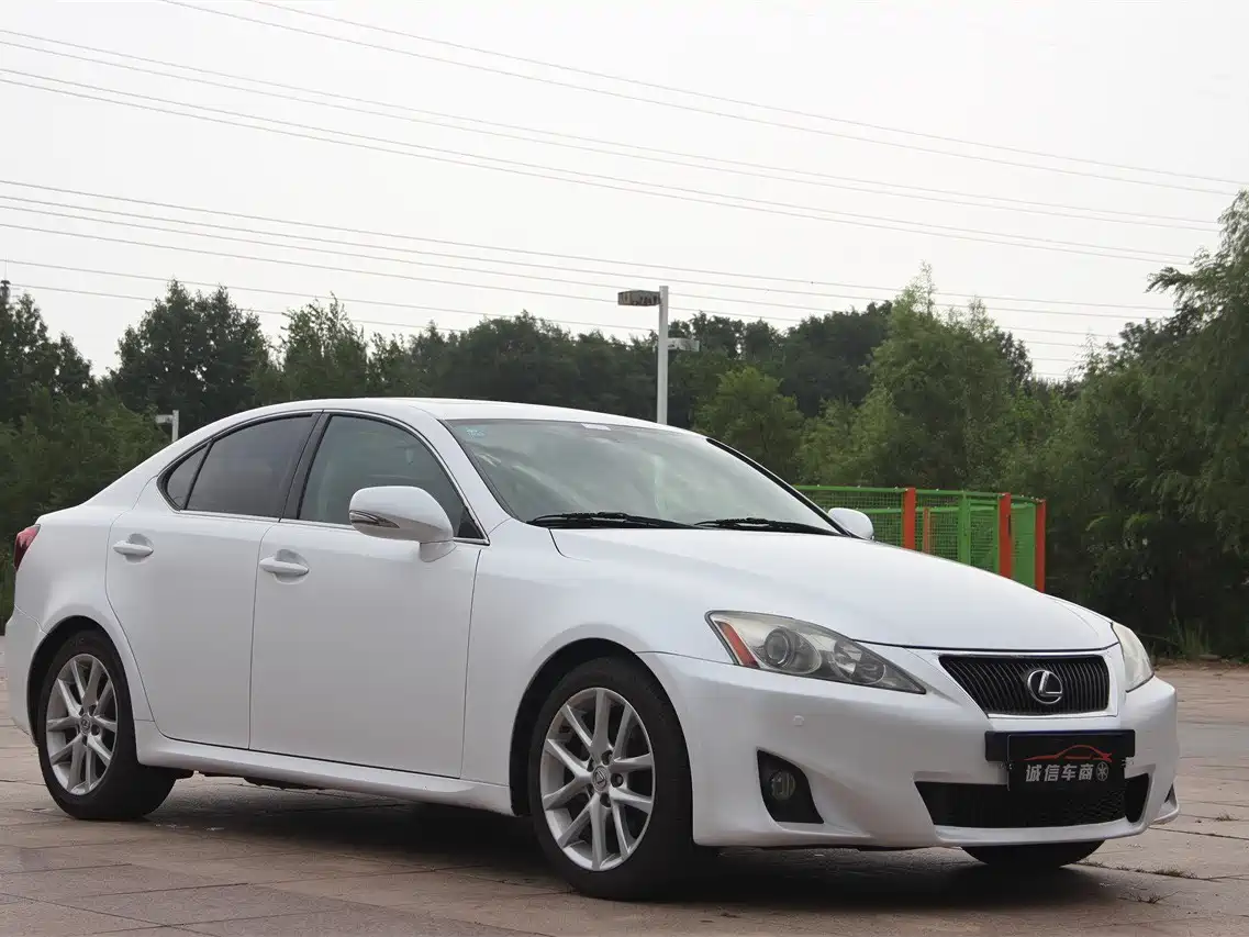 Lexus IS 2011 250 Sport фото 3
