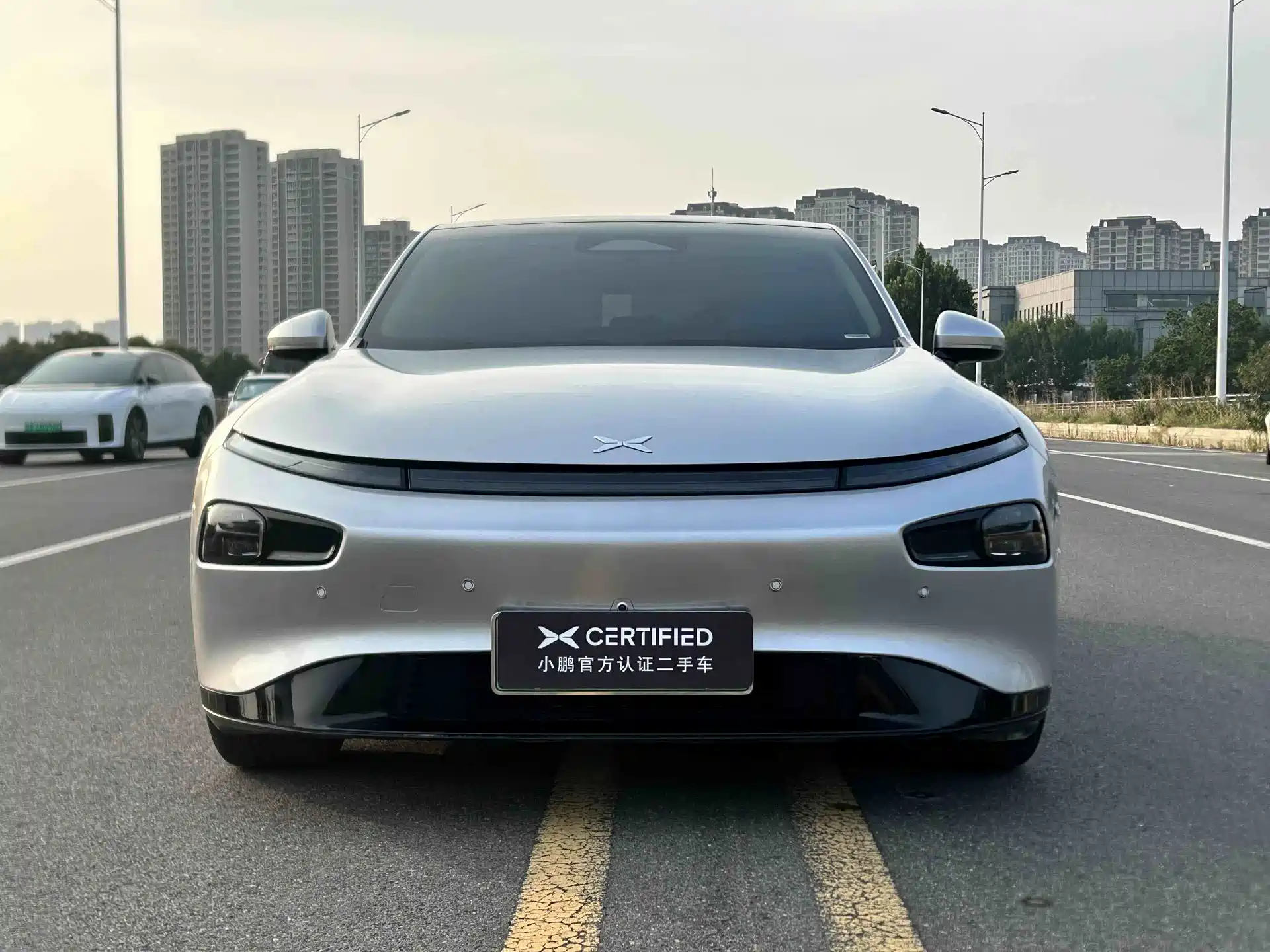 Фото 2 - XPeng P7