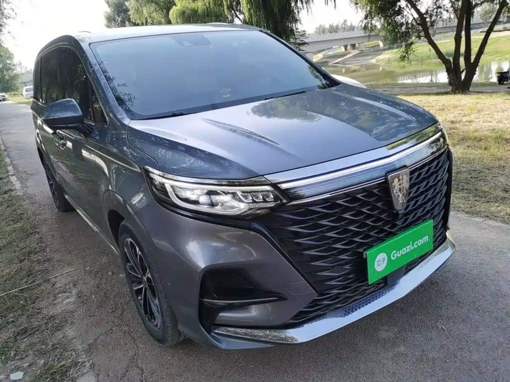 Фото 4 - Roewe iMAX8
